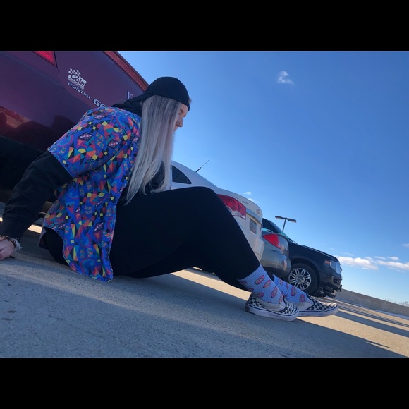 Retro Button Up!! - Picture 3 of 3